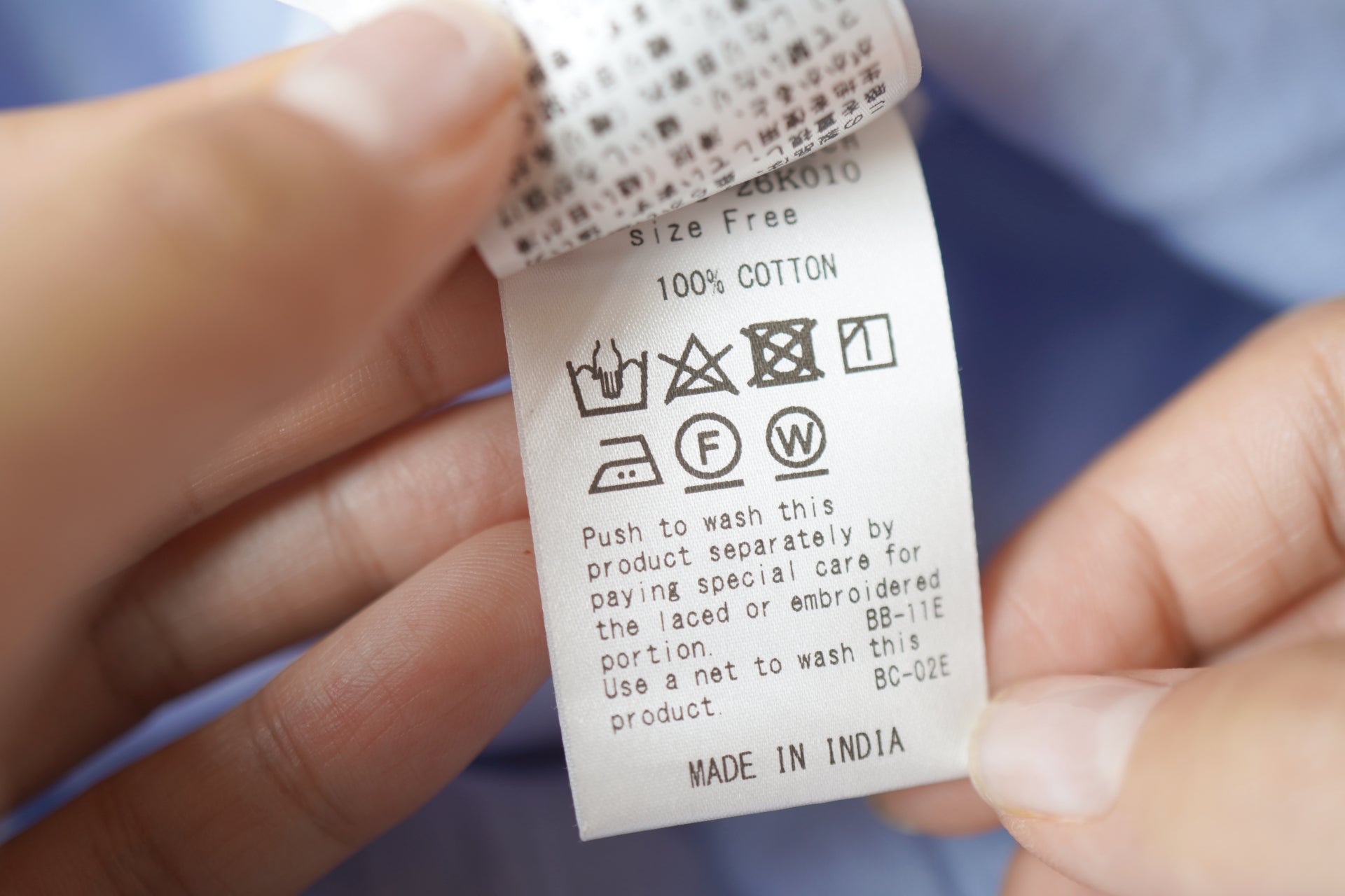 100%コットン衣類の洗濯表示タグ