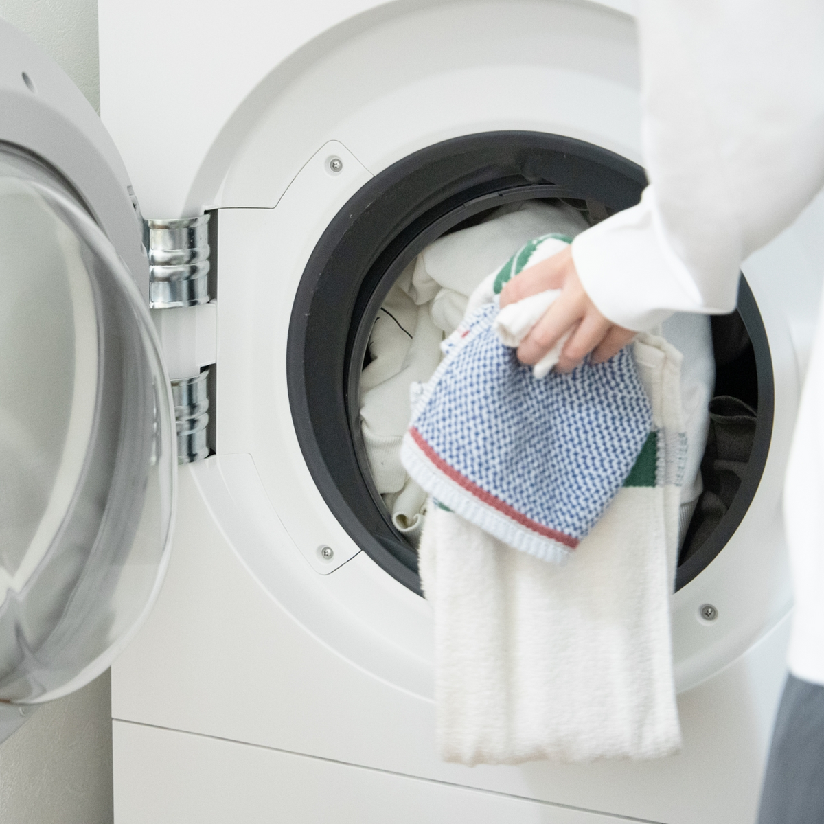 8kgの洗濯機は何人暮らし向け？大きすぎる・足りないを防ぐ選び方【7kg 