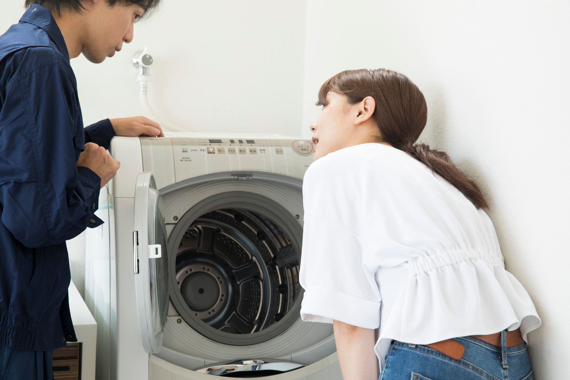 洗濯機は自分で設置できる？設置方法・水漏れ対策・業者に頼む判断基準