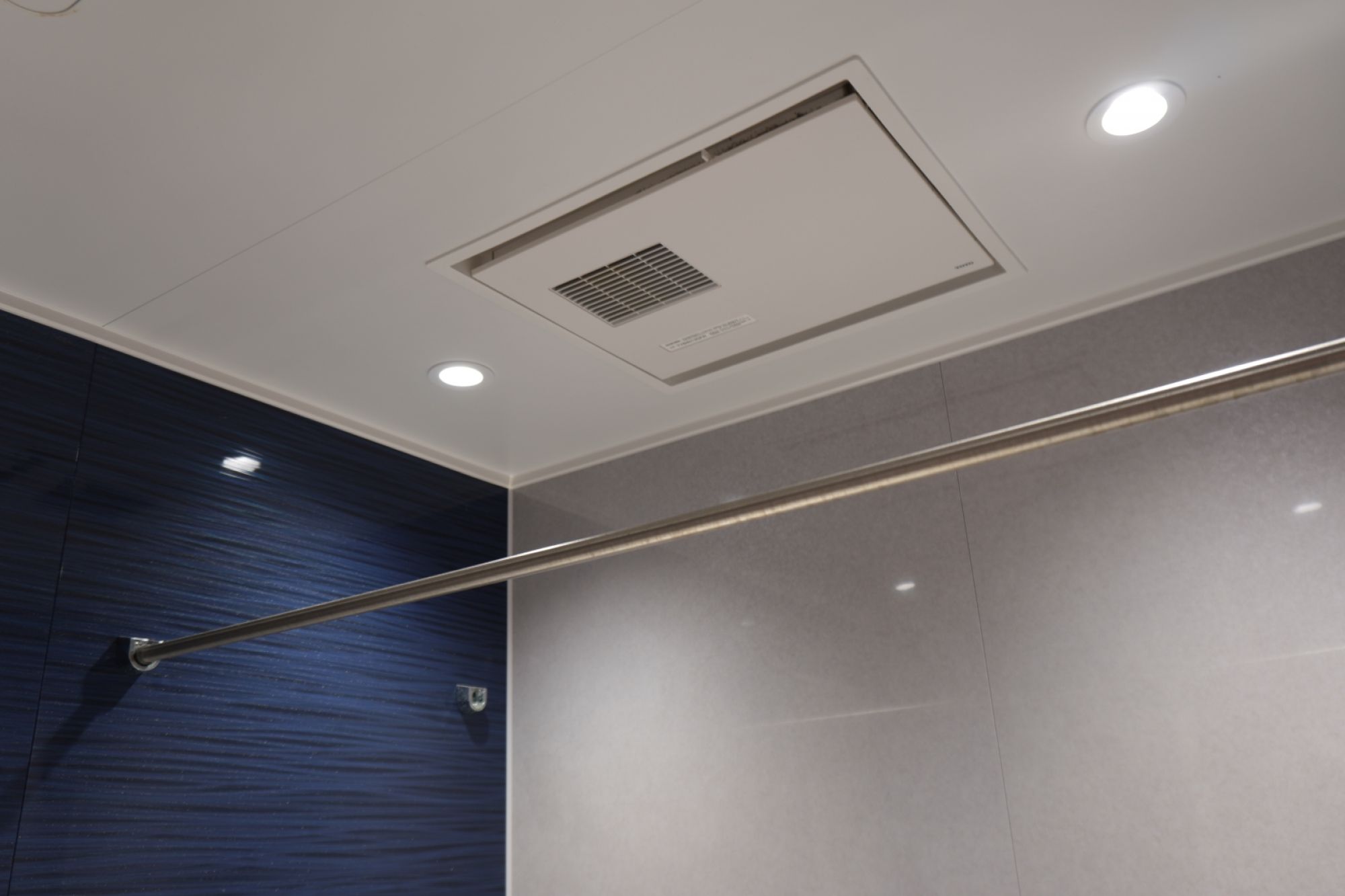 【2026年最新】浴室乾燥機の電気代｜1回30〜60円・24時間つけっぱなしは？節約方法7選