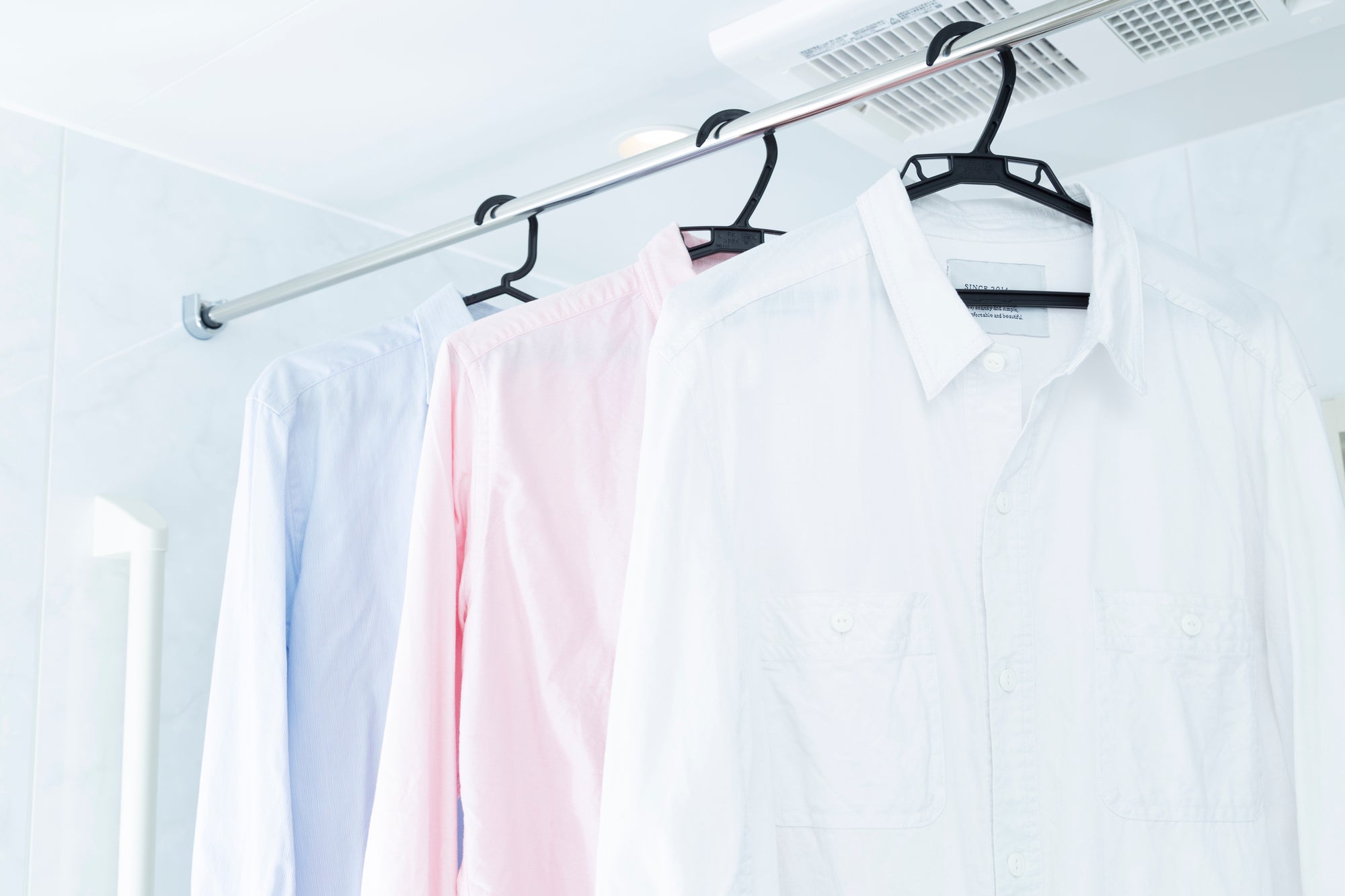 部屋干し vs 乾燥機の電気代比較｜除湿機・浴室乾燥・洗濯乾燥機どれが安い？